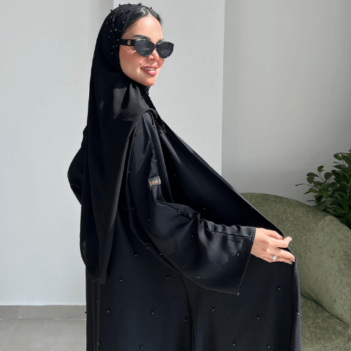 عباية كلوش مزينة باللؤلؤ الأسود على كامل العباية (عباية لميس) 