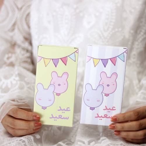 مجموعة من 18 علبة 