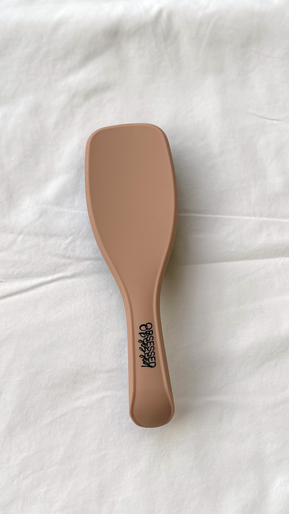 Detangling hair brush