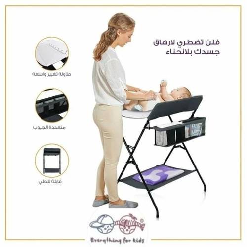 طاولة تغيير الحفاضات متعددة الاستخدامات لحديثي الولادة قابلة للطي