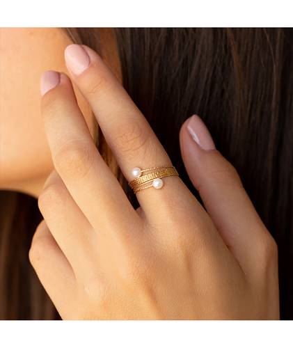 NEVE ring (pearls ø 4 mm)
