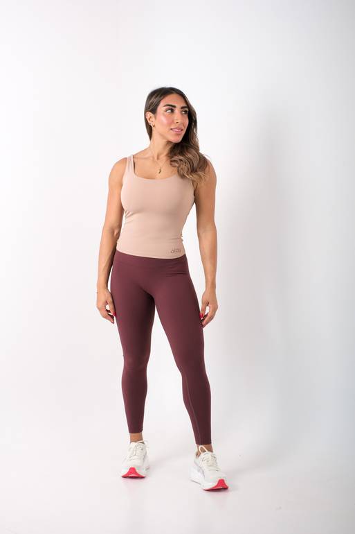 Sculpt-fit top