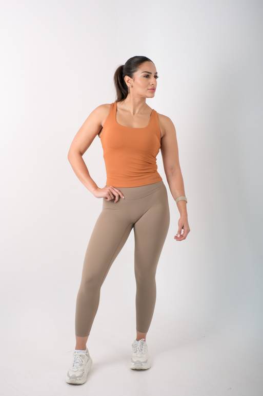 Sculpt-fit top