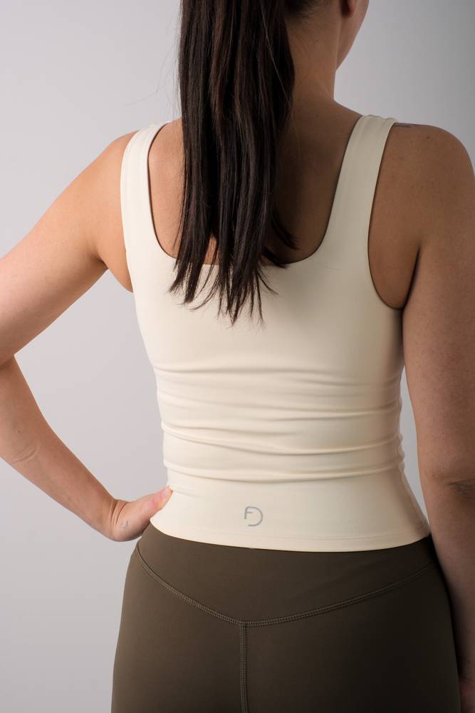 Sculpt-fit top