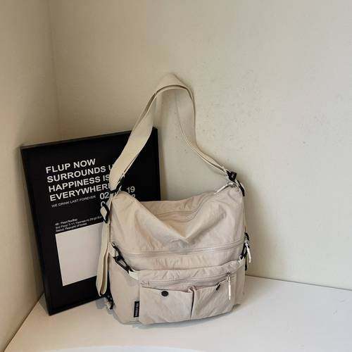 shoulder bag
