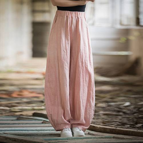Cotton-linen pants with a wide-leg lantern-style cut.