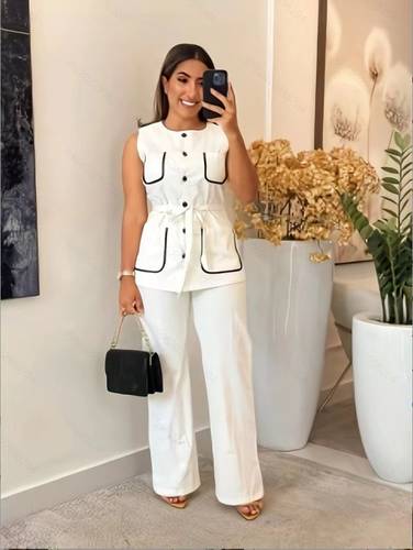 Wide leg trousers