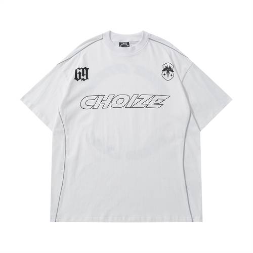 short-sleeved T-shirt