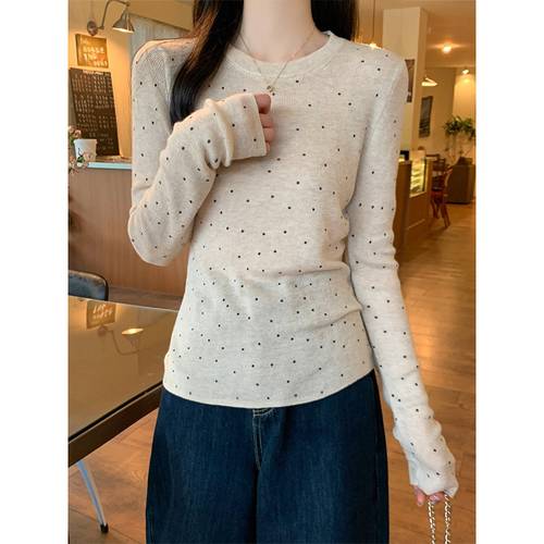 Long-sleeved polka dot wool sweater