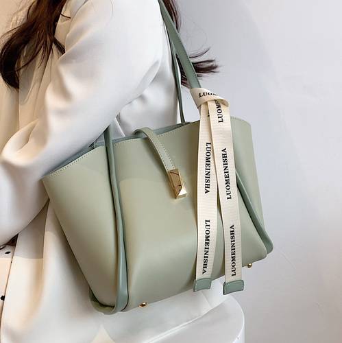Commuter Tote Bag