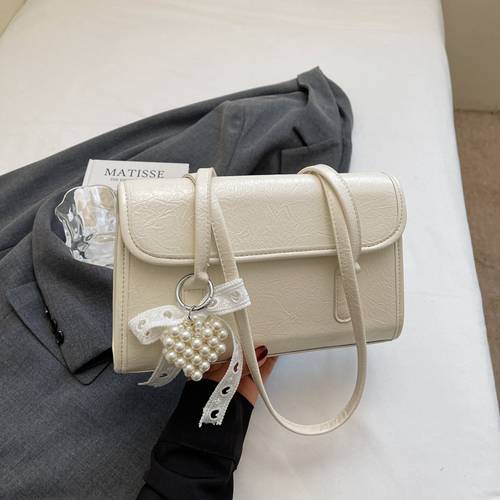 Hand baguette underarm bag