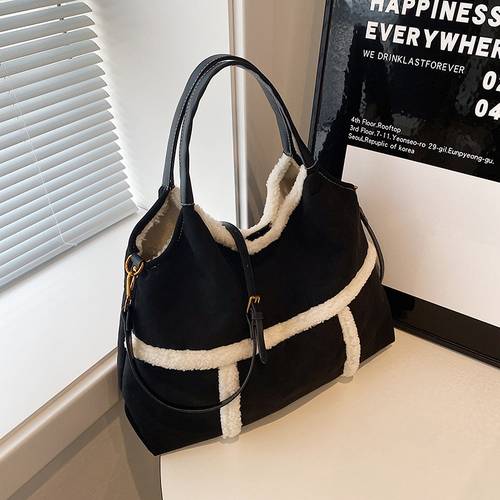 shoulder bag