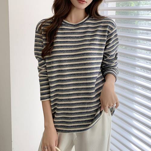 long-sleeved t-shirt