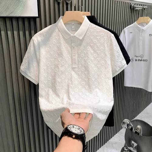 Casual short-sleeved shirt