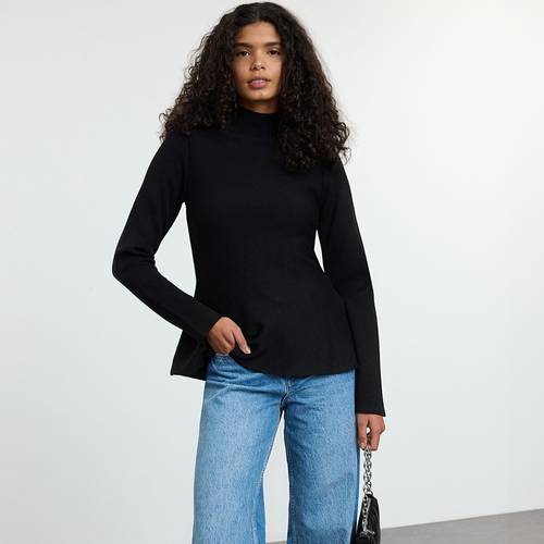 Women's sweater
