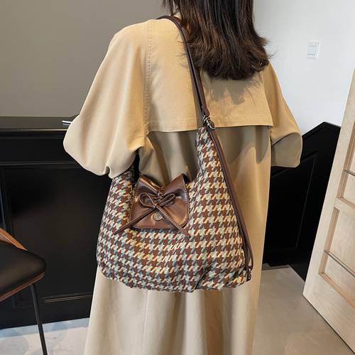 shoulder bag