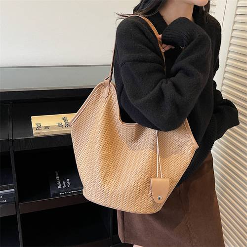 Single underarm bag