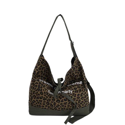 underarm bag