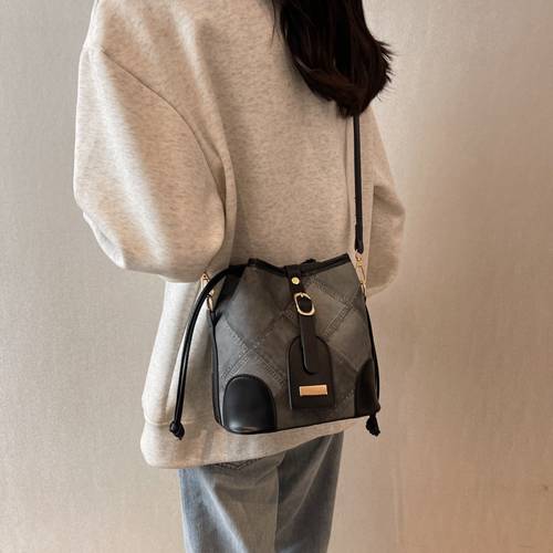 Bucket bag
