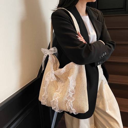 Vintage woven tote bag