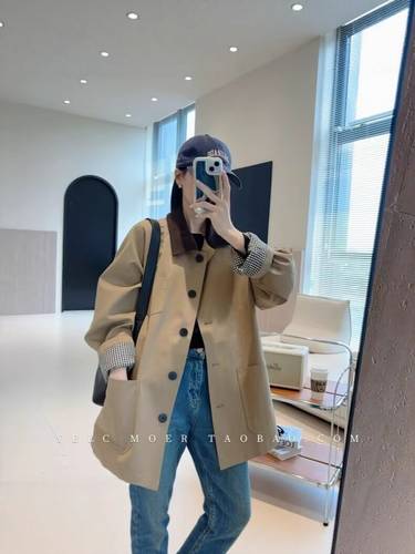 Lightweight spring/autumn rain jacket