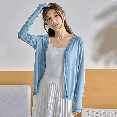 Lightweight long-sleeve jacket for sun protection