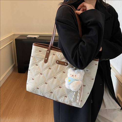 shoulder bag