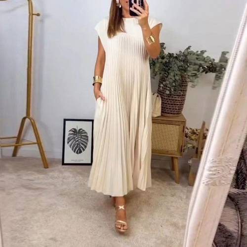 Long pleated dress
