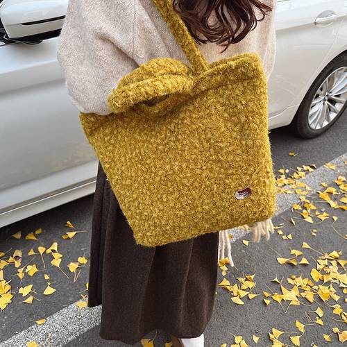 shoulder bag