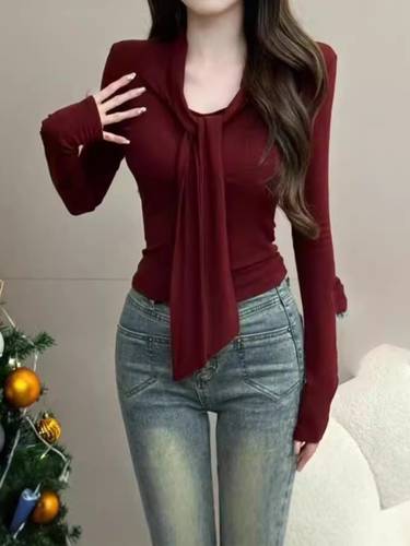 long-sleeved t-shirt