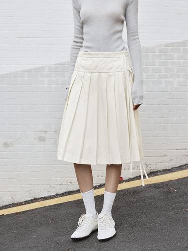 Mid length skirt