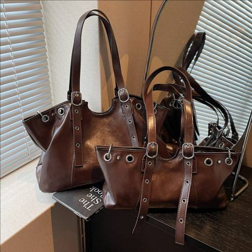 Hand tote bag