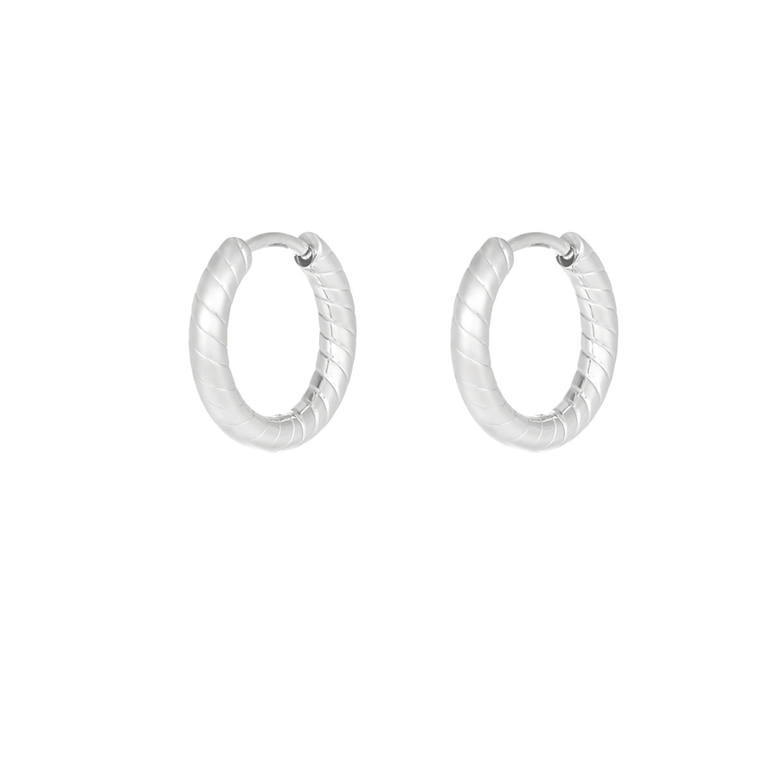 TEXTURED HUGGUE EARRING - Silver
