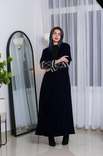 عباية مخمل شتوية 