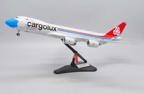 مجسم طائرة طيران Cargolux للشحن B747-8F مقاس 1:200 صبغة 