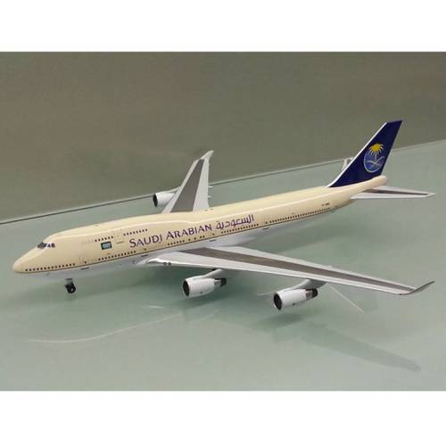 مجسم الخطوط السعودية B747-400 مقاس 1:400 حديد