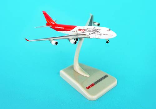 مجسم خطوط OASIS ط B747-400 مقاس 1:1000 حديد + قاعدة