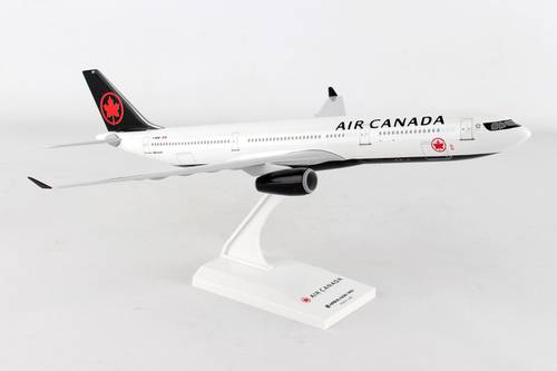 مجسم طيران كندا A330-300 مقاس 1:200 بلاستيك صلب