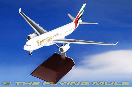 Emirates A330-200 1:200 Scale Diecast Model by GeminiJets [A6-EKR]