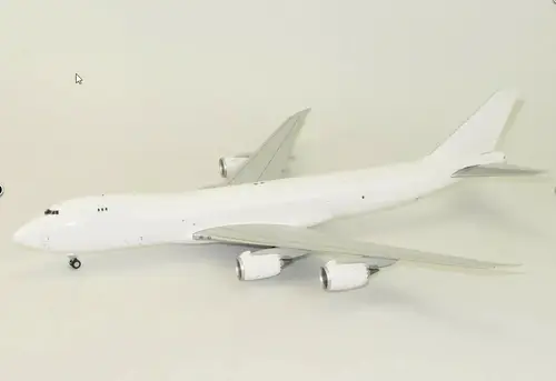 مجسم طائرة بدون شعار B747-8F مقاس 1:200 حديد من JC Wings