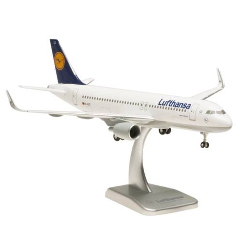 مجسم طيران لوفتهانزا A320 مقاس 1:200 بلاستيك صلب