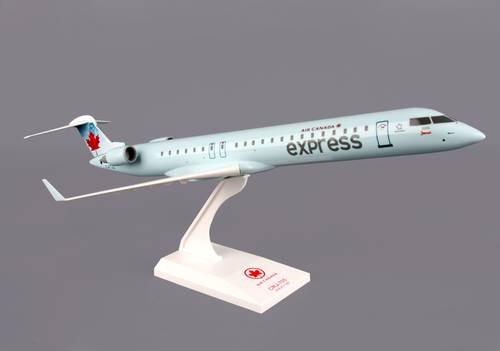 مجسم طيران كندا CRJ705 مقاس 1:100 بلاستيك صلب