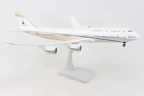 مجسم طائرة سلطان بروناي B747-8 مقاس 1:200 من Hogan Wings تسجيل [V8-BKH]
