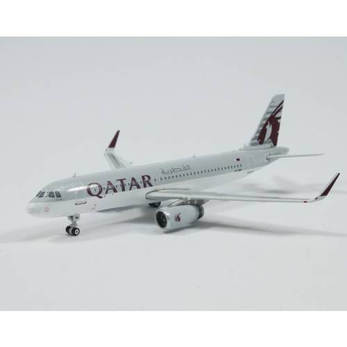 مجسم طائرةA320 الخطوط القطرية مقاس١:٤٠٠حديد C30211