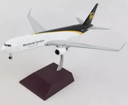 مجسم طائرة UPS للشحن B767-300F مقاس 1:200 حديد من GeminiJets تسجيل [N322UP]