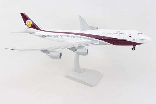 Qatar Amiri Flight Boeing 747-8 1:200 Scale Model by Hogan Wings
