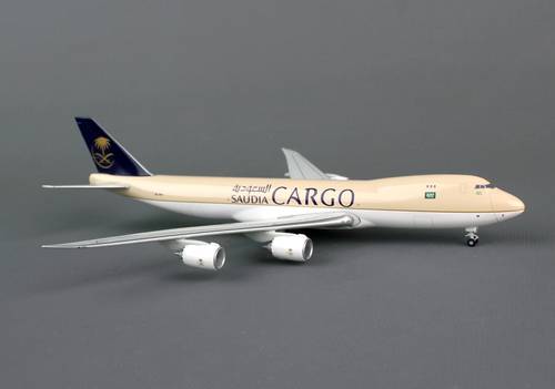 مجسم السعودية للشحن B747-8F مقاس 1:400 حديد