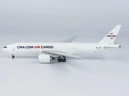 مجسم طائرة طيران CMA CGM للشحن B777F مقاس 1:400 حديد من NG Models تسجيل [F-HMRB]