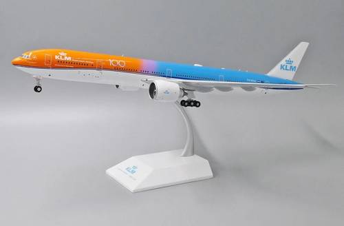 KLM Boeing 777-300ER 1:200 Scale Diecast Model 