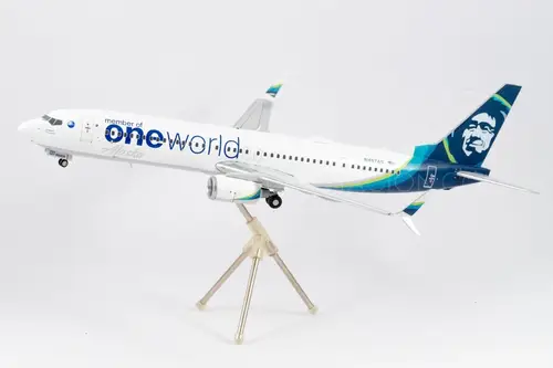 مجسم طائرة طيران ألاسكا B737-900ER مقاس 1:200 صبغة 